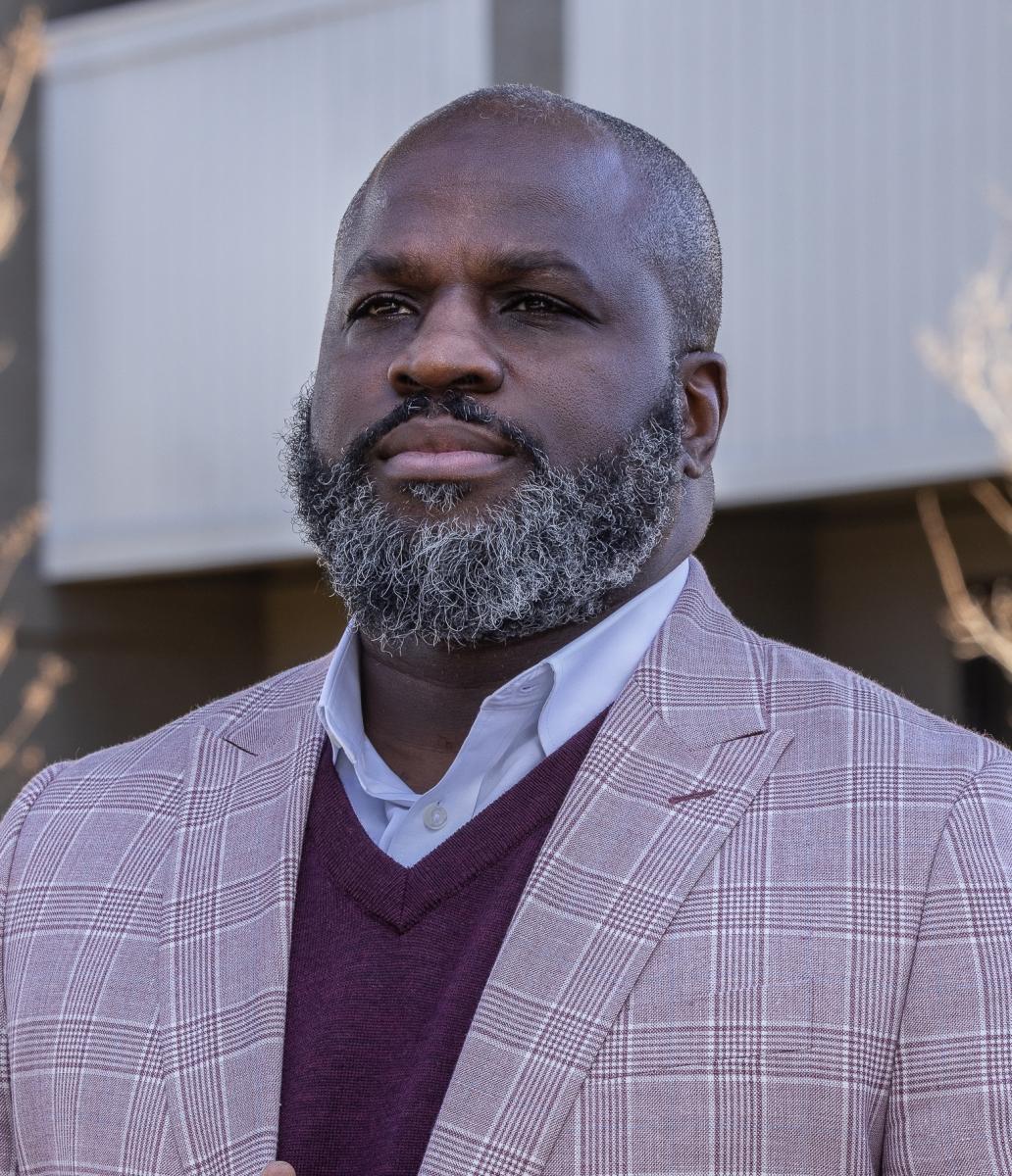 Dr. Eric Mayes : Professional Portrait